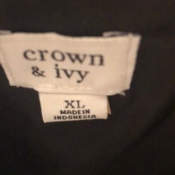 Crown & Ivey  quilted vest NWT - Picture 4 of 4